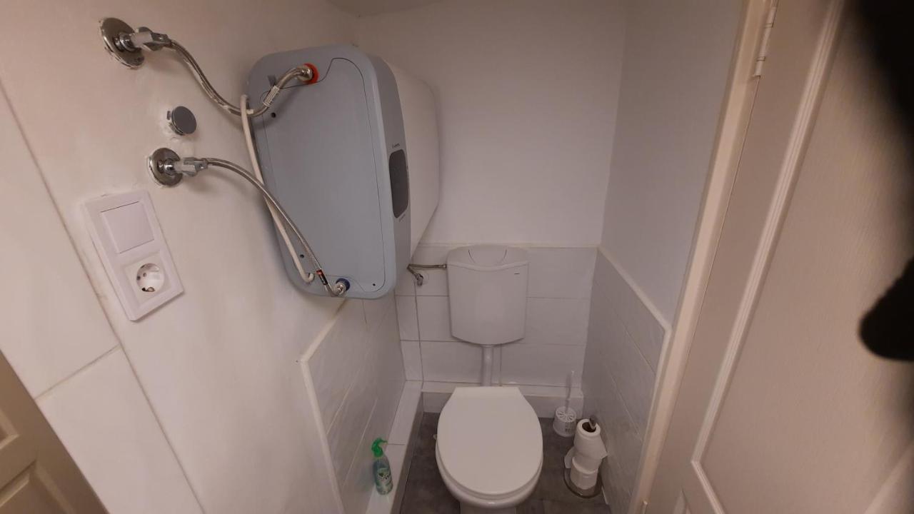 Apartament Hi-bp Garden Batsanyi Tiny House Near The Train With Free Parking Budapesta