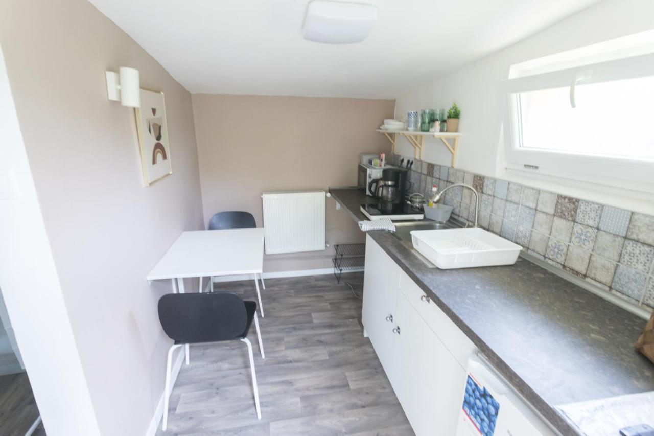 Hi-bp Garden Batsanyi Tiny House Near The Train With Free Parking Apartamento Budapest