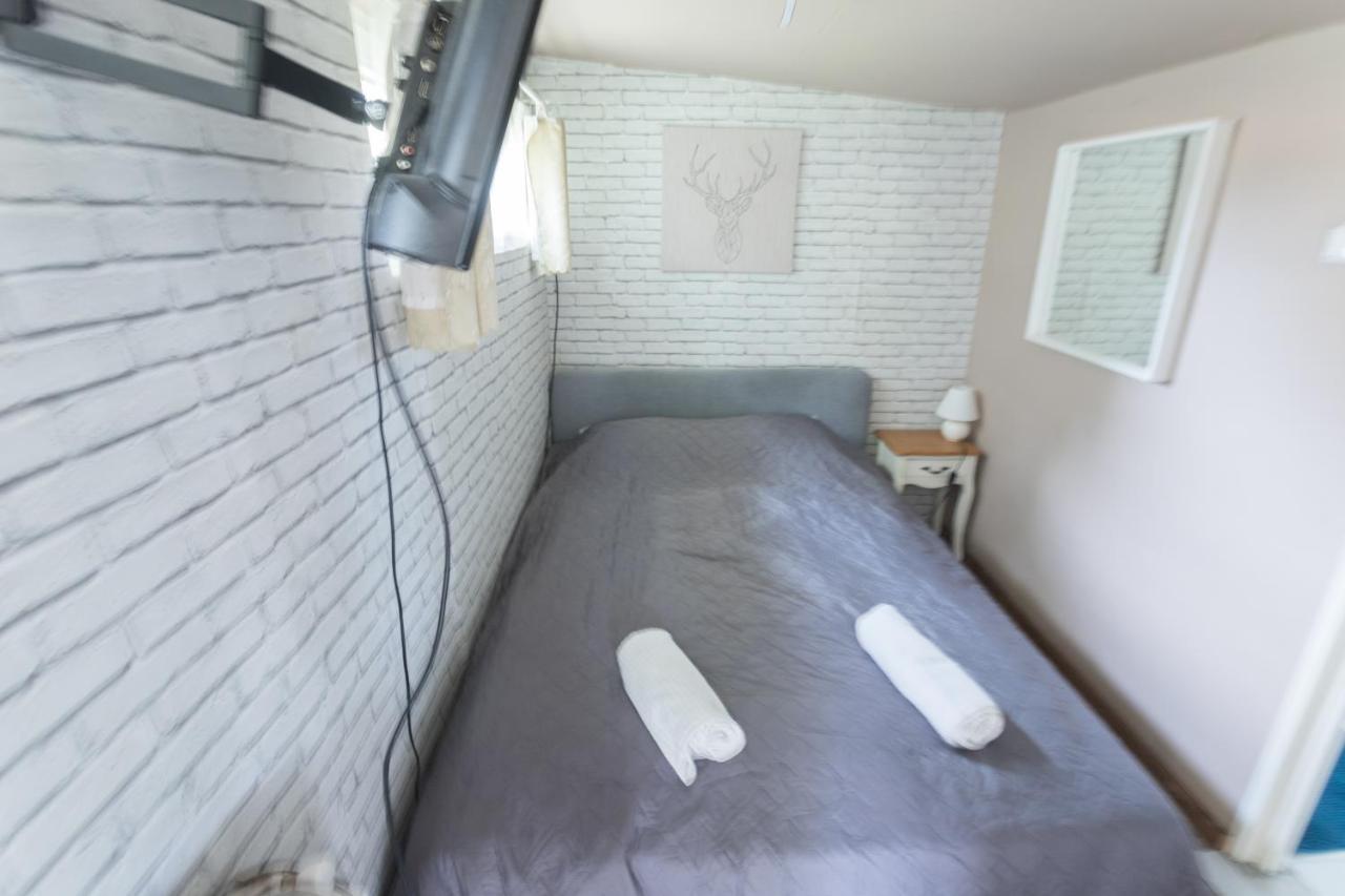 Hi-bp Garden Batsanyi Tiny House Near The Train With Free Parking Apartament *